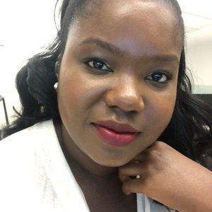 Meet your Posher, Adriana